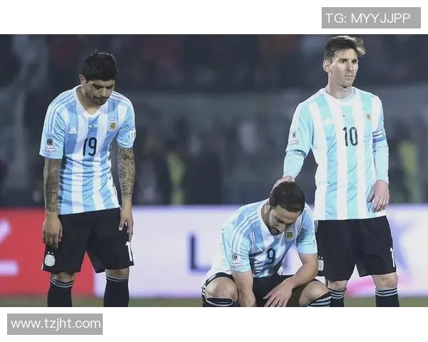 昔日足球巨星的辉煌岁月与传奇故事回顾