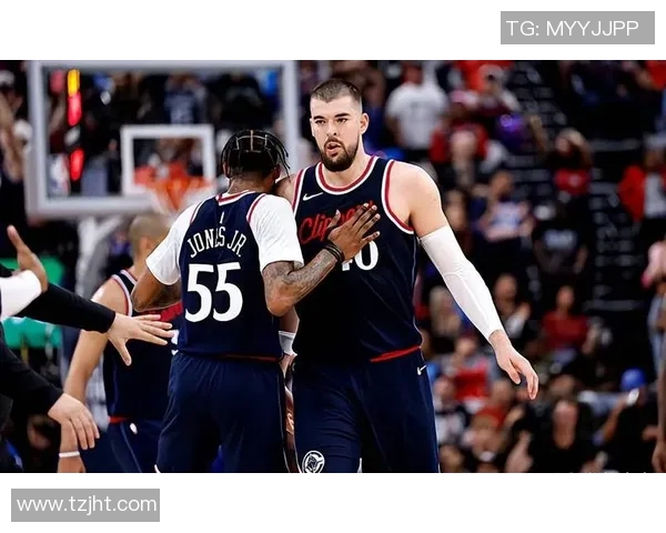 快船与勇士第五场激战回顾谁将晋级季后赛的关键时刻