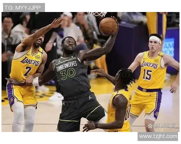 湖人队与森林狼激战正酣球迷期待精彩对决与逆转时刻